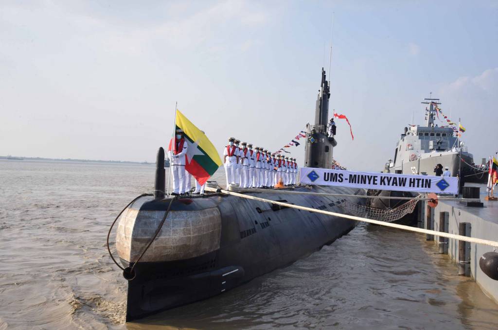 China transfers secondhand submarine to Myanmar